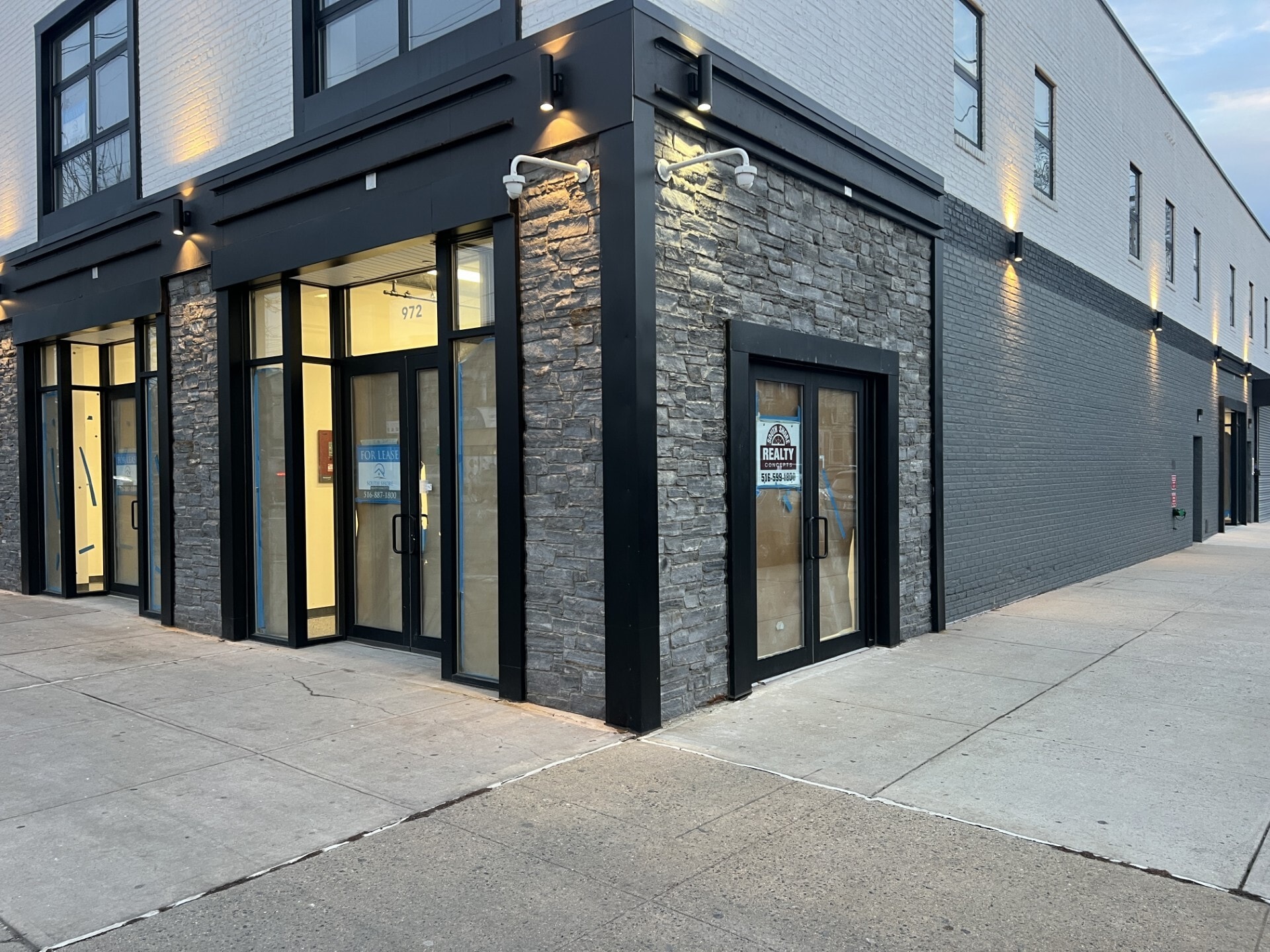 972-978 Morris Park Ave, Bronx, NY à louer Photo de l’immeuble– Image 1 sur 3