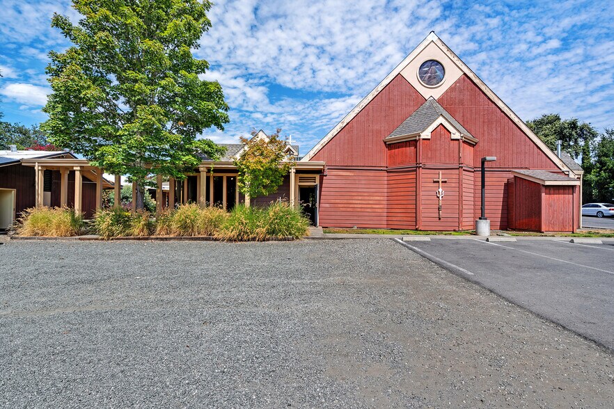 4930 Newanga Ave, Santa Rosa, CA à vendre - Photo de l’immeuble – Image 3 sur 17
