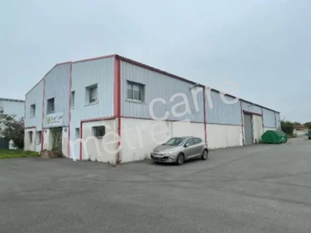 Local d'activités dans Thouaré-sur-Loire à vendre - Photo de l’immeuble – Image 1 sur 4
