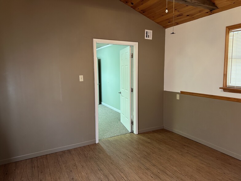 540 Gleason Dr, Avoca, PA à louer - Photo de l’immeuble – Image 3 sur 9
