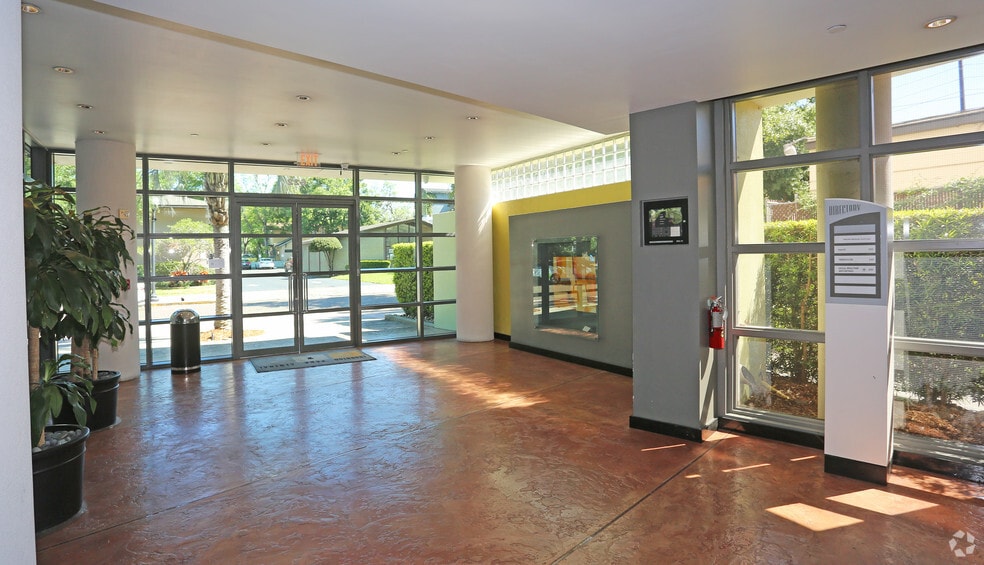 622 E Washington St, Orlando, FL à louer - Hall d’entrée – Image 2 sur 5