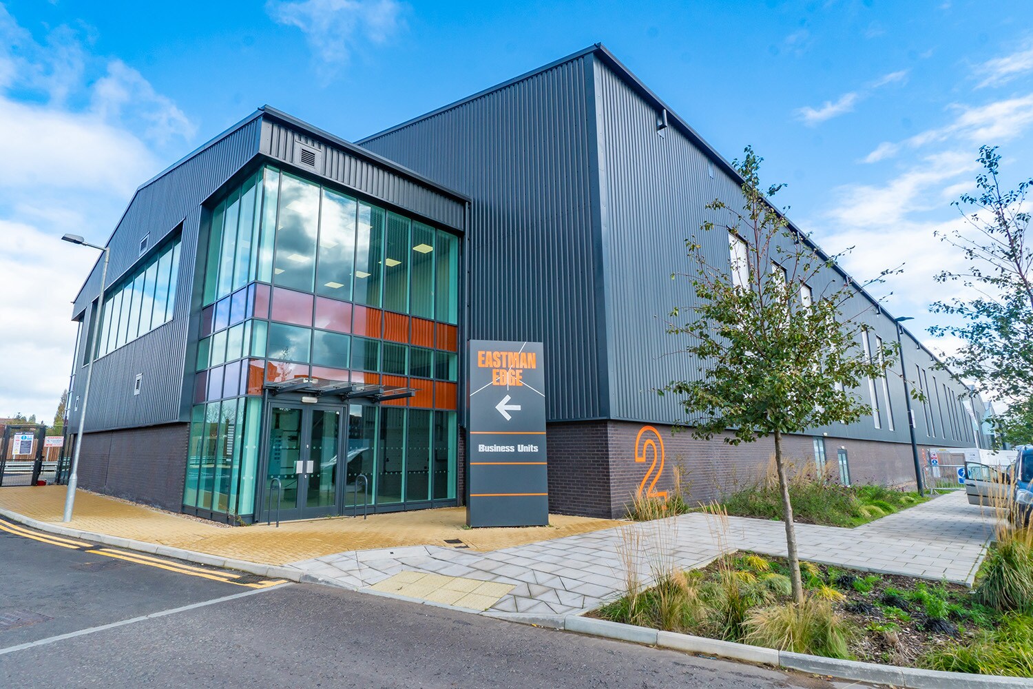 Eastman Edge & Harrow View, Harrow à louer Photo principale– Image 1 sur 7