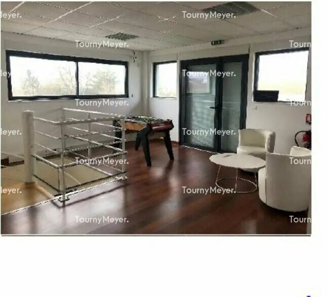 Bureau dans Liffré à louer - Photo de l’immeuble – Image 2 sur 6