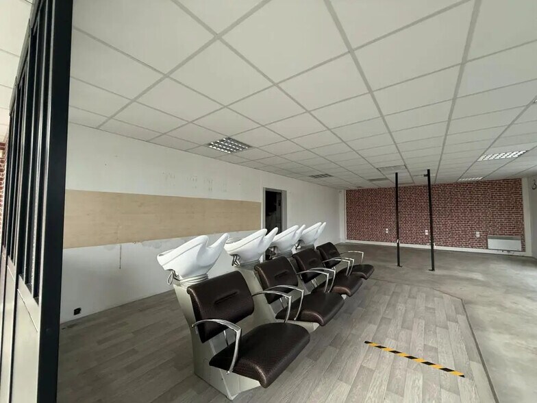 Bureau dans Beauvais à louer - Photo de l’immeuble – Image 3 sur 11