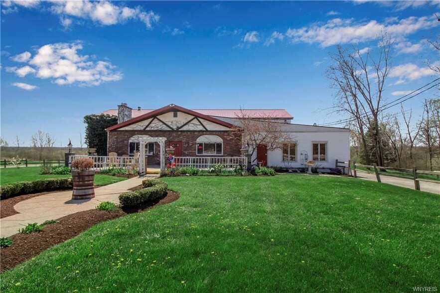 4120 Ridge Rd, Lockport, NY à vendre - Photo de l’immeuble – Image 3 sur 10
