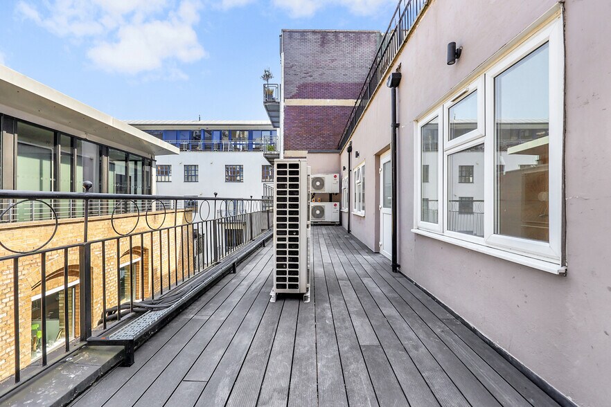 254-258 Goswell Rd, Londres à louer - Photo de l’immeuble – Image 2 sur 6