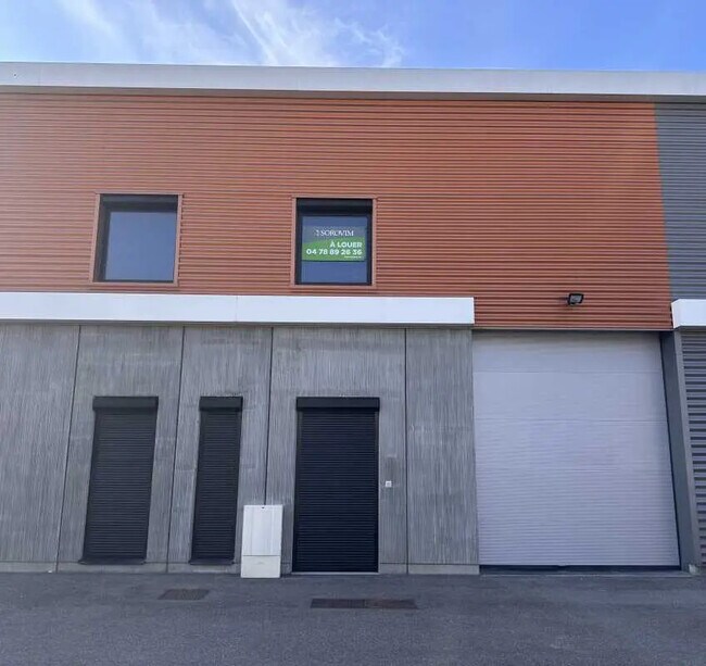 Plus de détails pour 165 Avenue Henri Schneider, Meyzieu - Industriel/Logistique à vendre