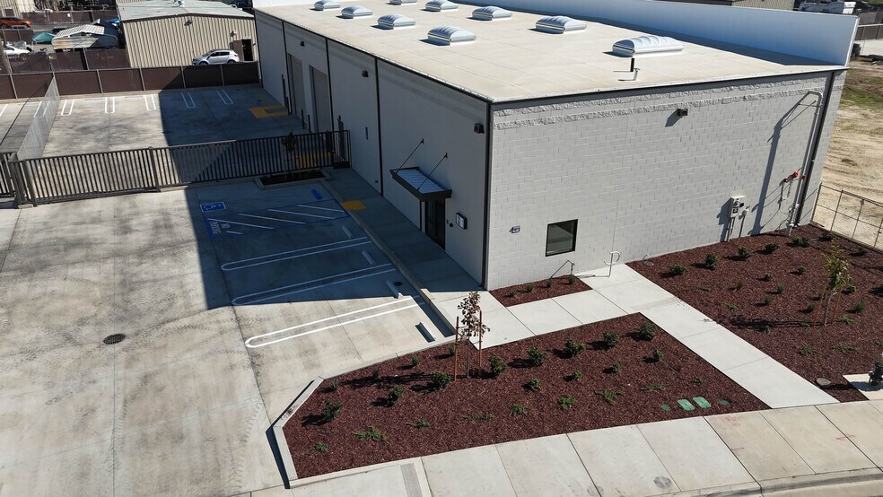 1800 Olympic Dr, Turlock, CA à louer - Photo de l’immeuble – Image 3 sur 21