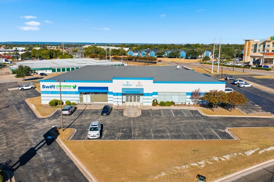 2626 S 37th St, Temple, TX à louer - Photo de l’immeuble – Image 2 sur 10
