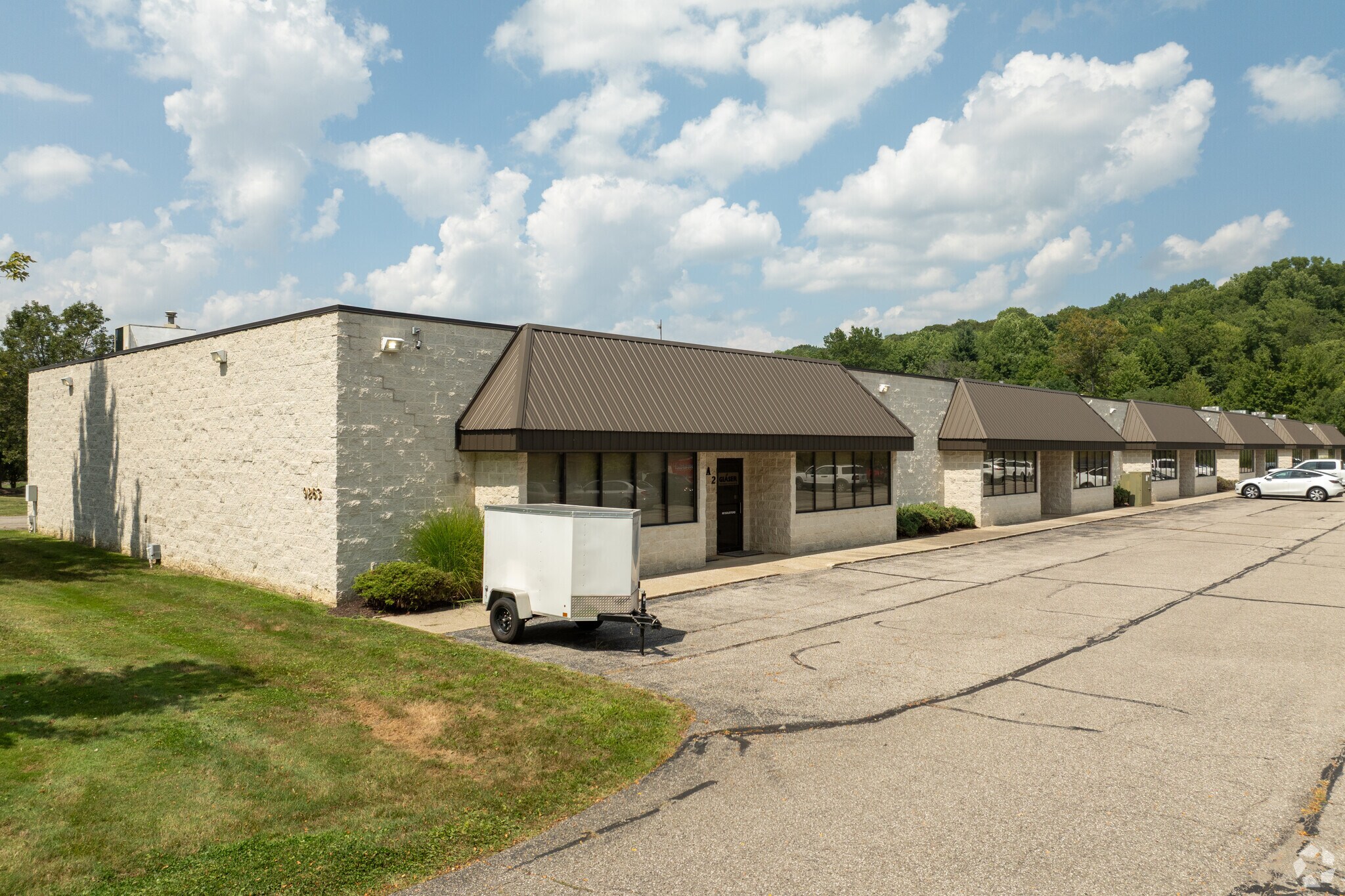 9263 Ravenna Rd, Twinsburg, OH à louer Photo principale– Image 1 sur 30