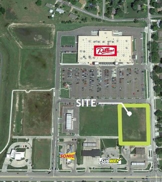 Plus de détails pour 3200 E Plaza Dr, Hutchinson, KS - Terrain à vendre
