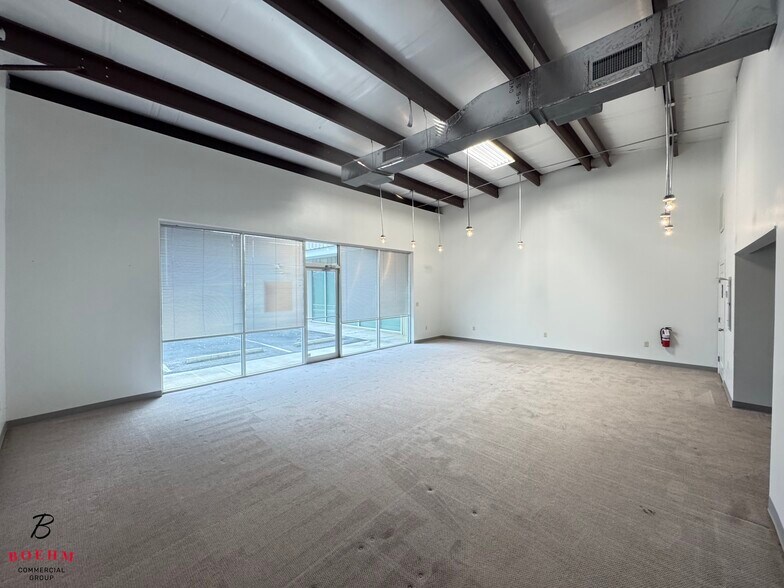 635 State Highway 46 E, Boerne, TX à louer - Photo de l’immeuble – Image 2 sur 5