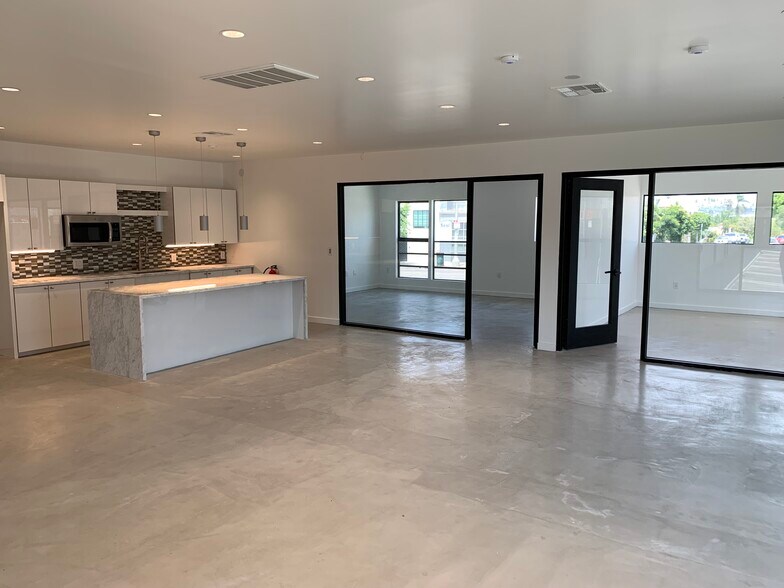 4978 W Washington Blvd, Los Angeles, CA à louer - Photo intérieure – Image 2 sur 18