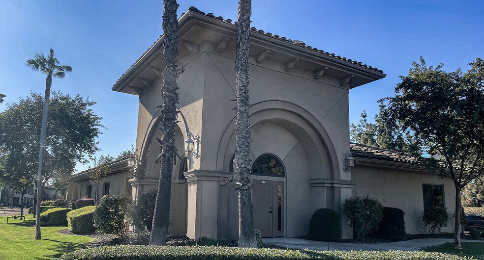 760 N I St, Madera, CA à louer - Photo de l’immeuble – Image 2 sur 3