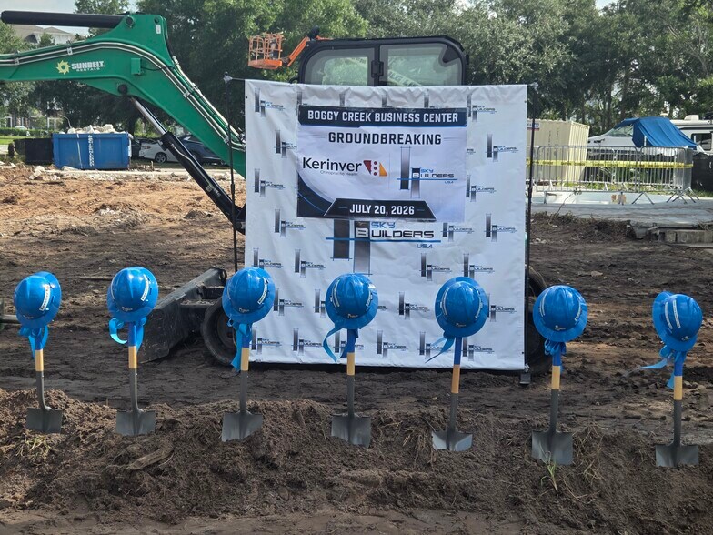 3251 Simpson Rd, Kissimmee, FL à louer - Photo de la construction – Image 2 sur 12