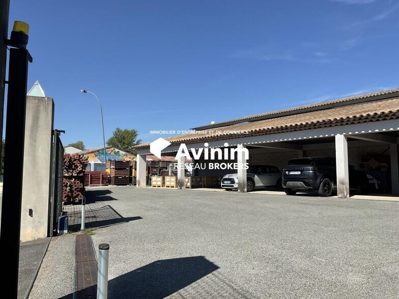 Local d'activités dans Fayence à vendre - Photo de l’immeuble – Image 2 sur 29