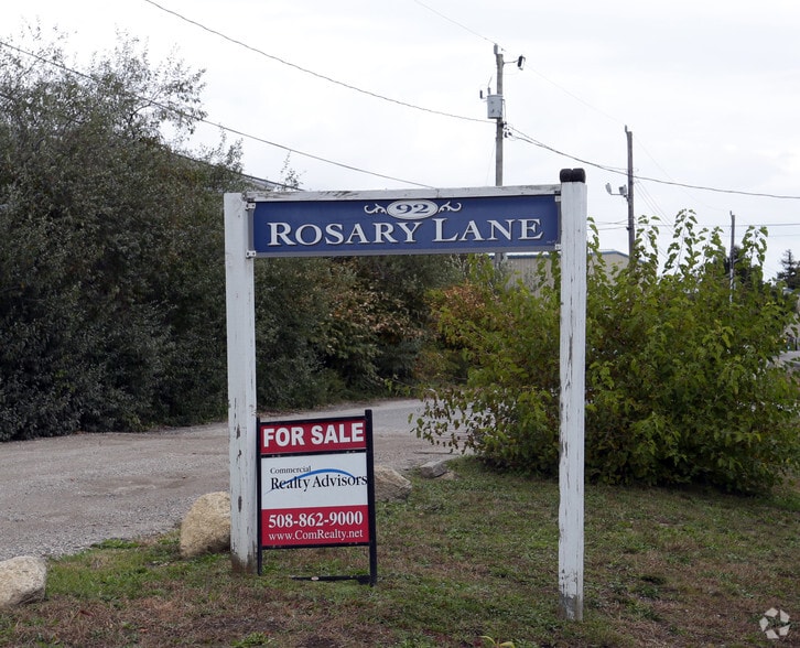 92 Rosary Ln, Hyannis, MA à vendre - Photo de l’immeuble – Image 2 sur 12