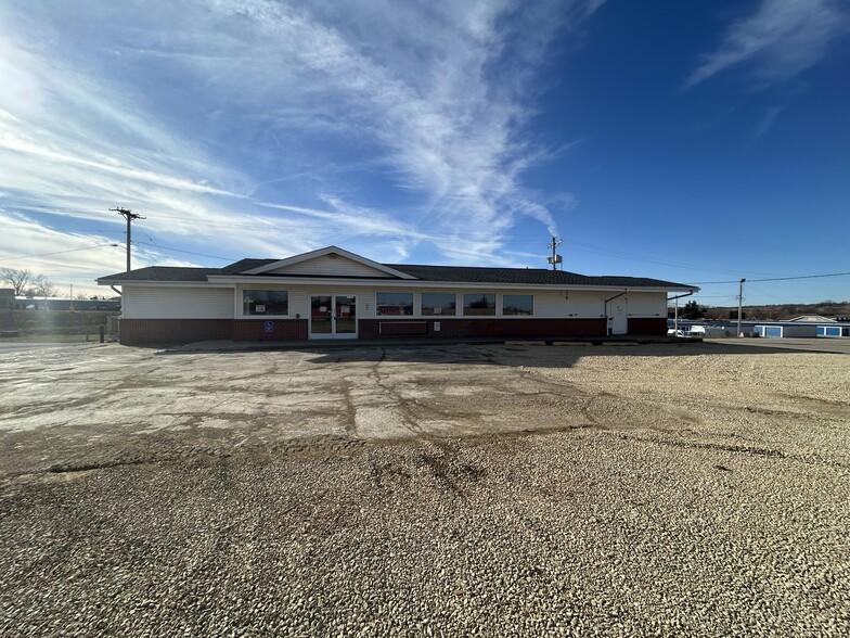 201 W Highway 30, Toledo, IA à vendre - Photo principale – Image 1 sur 7