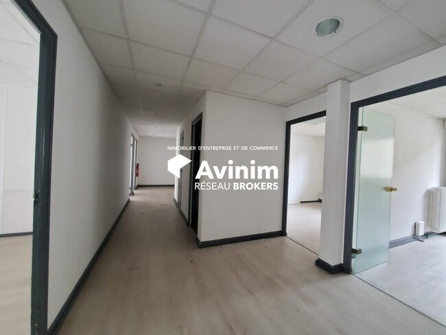 Plus de détails pour Bureau à vendre
