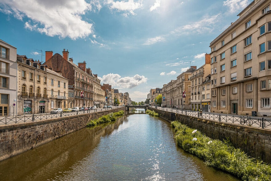 Local commercial dans Rennes à vendre - Photo de l’immeuble – Image 1 sur 1