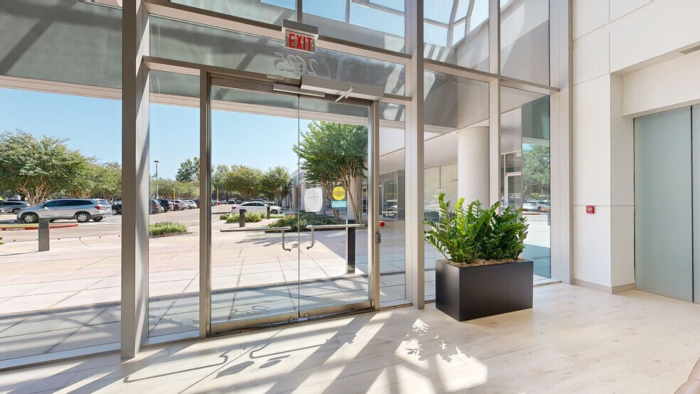 2525 Bay Area Blvd, Houston, TX à louer - Numérisation 3D Matterport – Image 3 sur 42