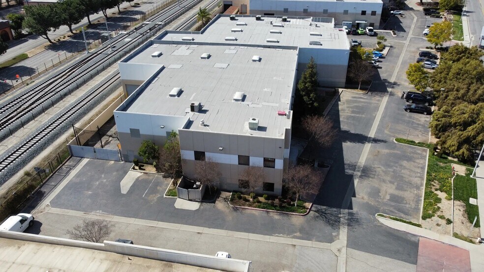 1338 Palomares Ave, La Verne, CA à louer - Photo de l’immeuble – Image 2 sur 13