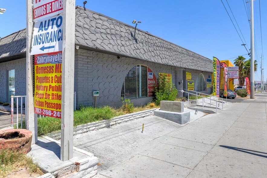 1500 E Sahara Ave, Las Vegas, NV à vendre - Photo de l’immeuble – Image 3 sur 9