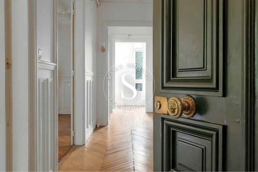 Bureau dans Paris à vendre - Photo de l’immeuble – Image 2 sur 16