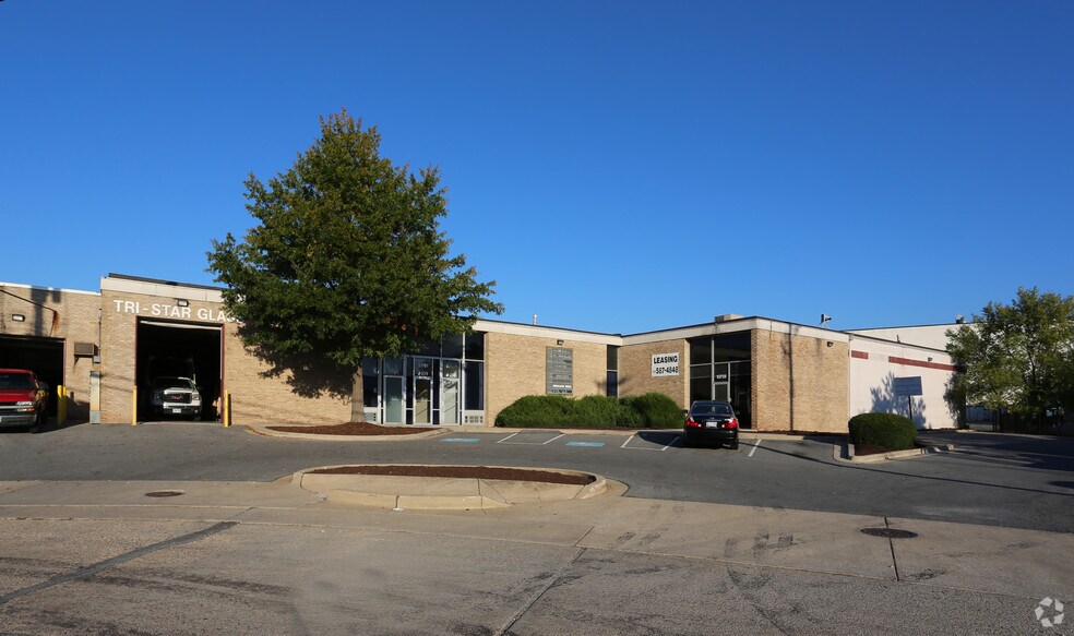 10753-10763 Tucker St, Beltsville, MD à louer - Photo de l’immeuble – Image 2 sur 4