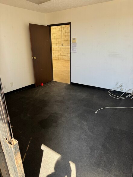 409-415 S Raymond Ave, Alhambra, CA à louer - Photo de l’immeuble – Image 2 sur 7