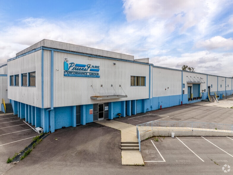 13290 E Daum Dr, City of Industry, CA à vendre - Photo principale – Image 1 sur 26