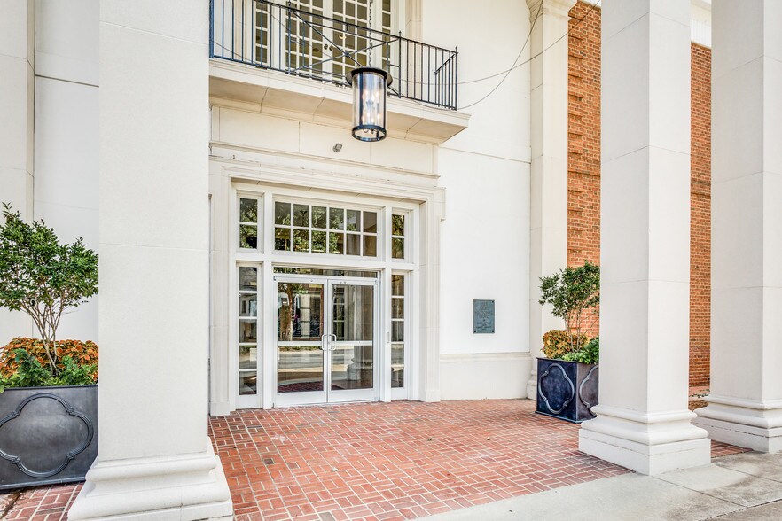 134 E Church St, Martinsville, VA à louer - Photo de l’immeuble – Image 3 sur 5