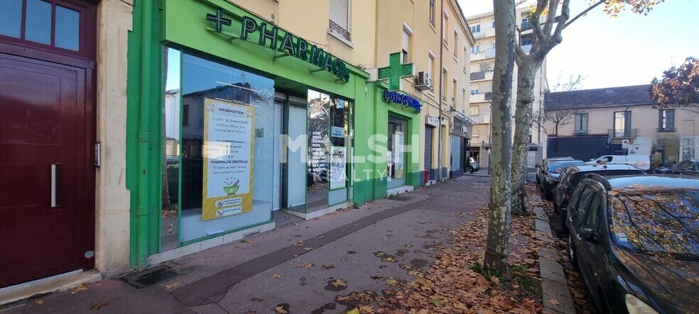 Local commercial dans Saint-Fons à louer - Photo de l’immeuble – Image 1 sur 5