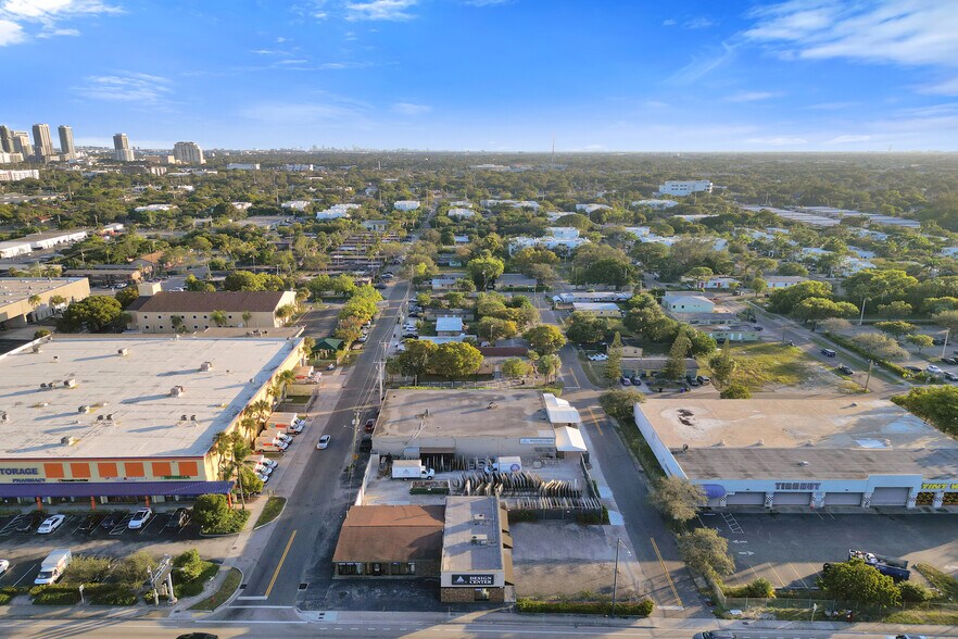 1200 W Sunrise Blvd portefeuille de 2 biens à vendre sur LoopNet.fr - Photo de l’immeuble – Image 3 sur 12