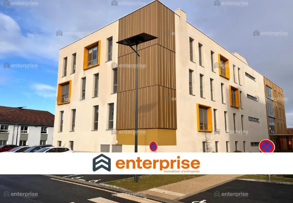 Bureau dans Dury à louer Photo de l’immeuble– Image 1 sur 9
