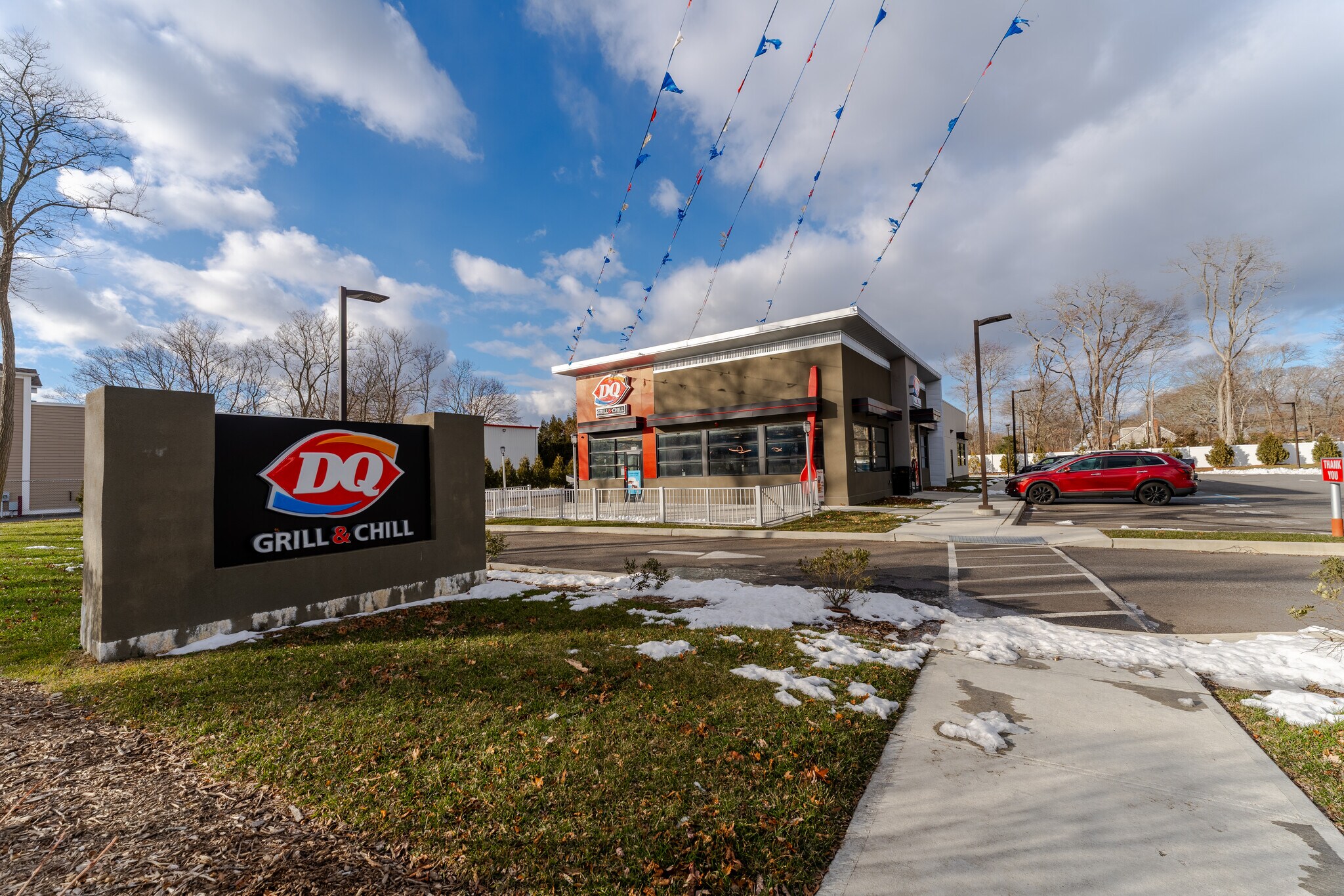 1145 Montauk Hwy, Mastic, NY à louer Photo principale– Image 1 sur 9