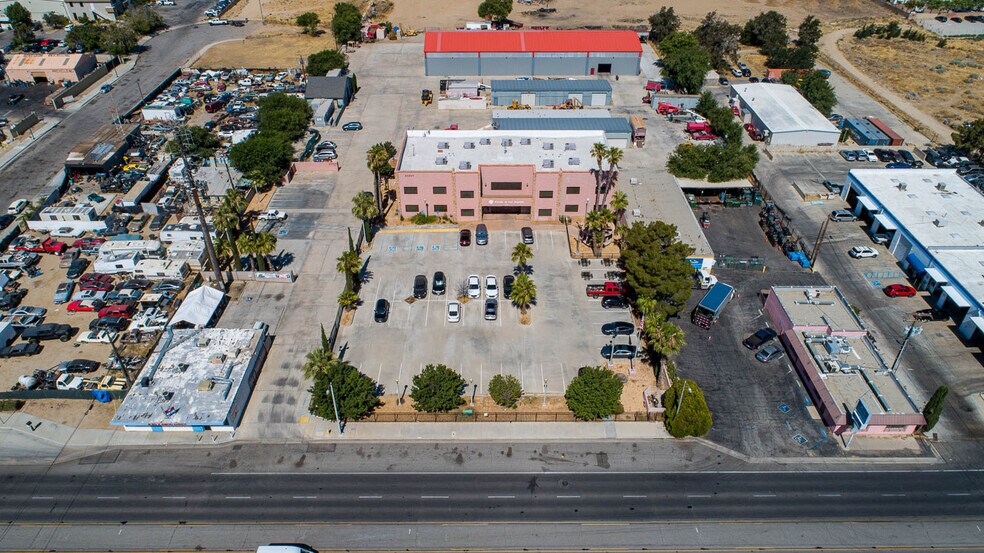 43917 Division St, Lancaster, CA à louer - Photo de l’immeuble – Image 3 sur 8