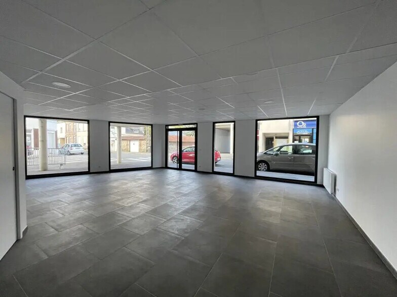 Local commercial dans Évreux à vendre - Photo intérieure – Image 2 sur 8