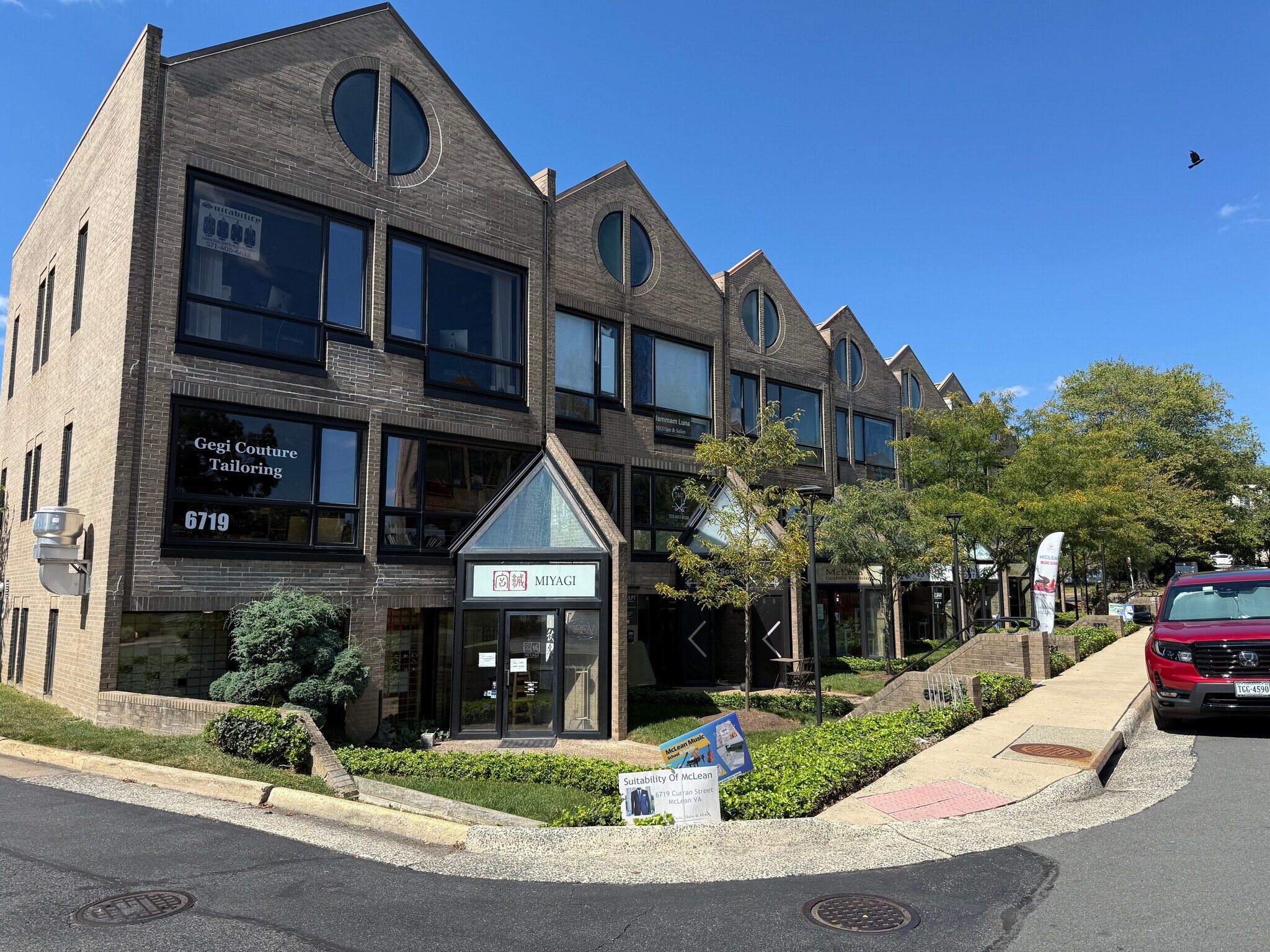 6721 Curran St, McLean, VA à louer Photo de l’immeuble– Image 1 sur 9