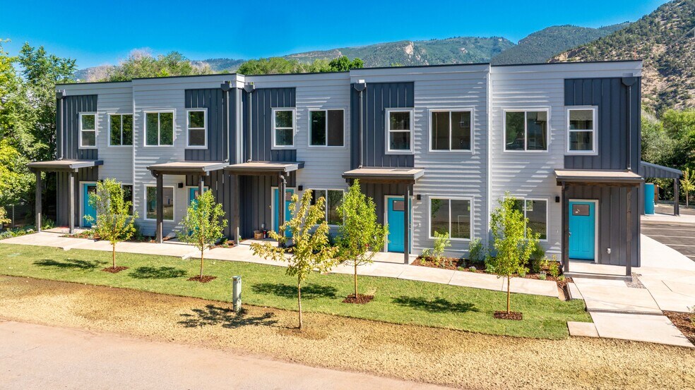 619 Overlin Dr, Glenwood Springs, CO à vendre - Photo de l’immeuble – Image 1 sur 22