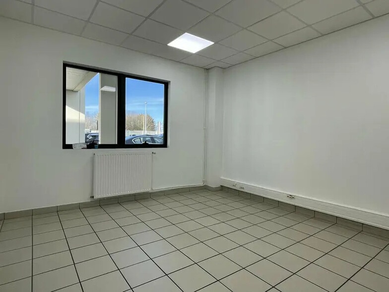 Bureau dans GONFREVILLE-L'ORCHER à louer - Photo intérieure – Image 2 sur 5