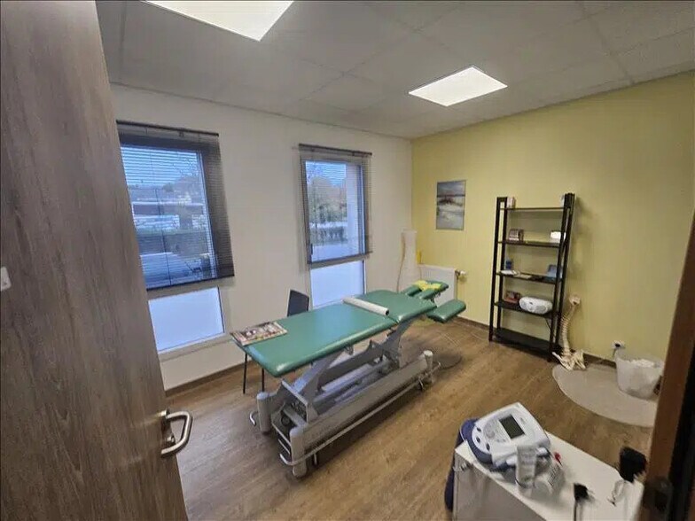 Local commercial dans SAINT THEGONNEC à vendre - Photo de l’immeuble – Image 3 sur 5