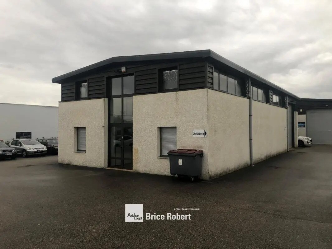 3 Allée Des 3 Joncs, Jons à louer Photo principale– Image 1 sur 7