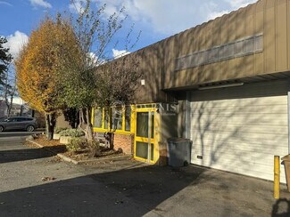 Plus de détails pour Local d'activités à louer