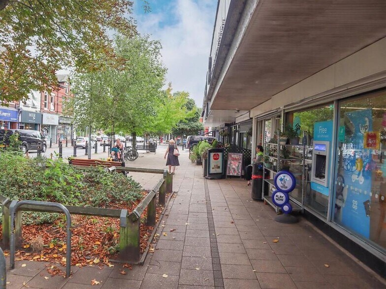 204-206 Heaton Moor Rd, Stockport à vendre - Photo de l’immeuble – Image 2 sur 6