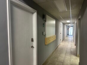 70 King St E, Hamilton, ON à louer Photo de l’immeuble– Image 2 sur 32