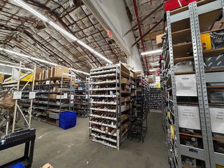 42 Warehouse Rd, Hyannis, MA à louer - Photo de l’immeuble – Image 3 sur 10