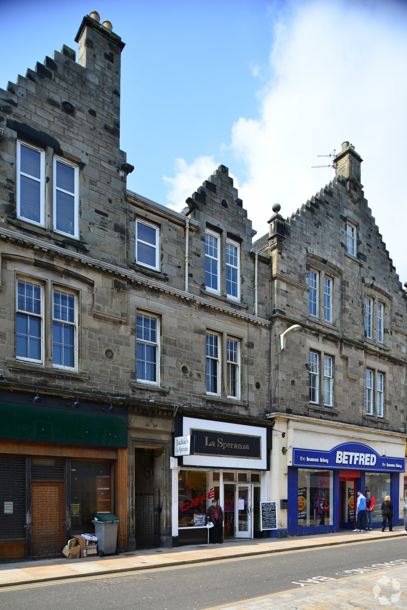 71 High St, Kirkcaldy à louer Photo principale– Image 1 sur 7