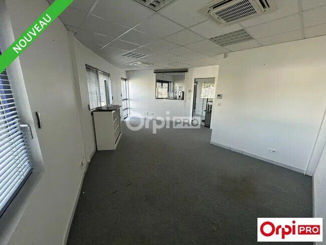 Plus de détails pour Bureau à vendre