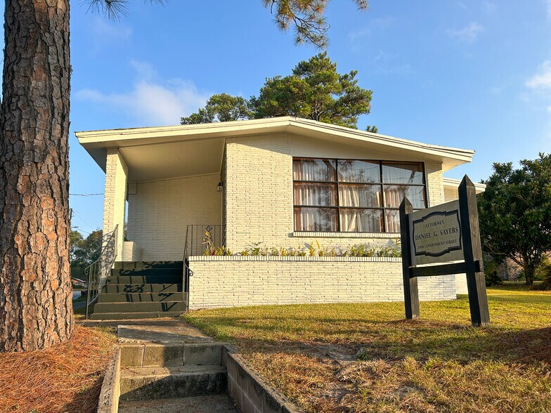 2408 Government St, Mobile, AL à vendre - Photo de l’immeuble – Image 1 sur 10